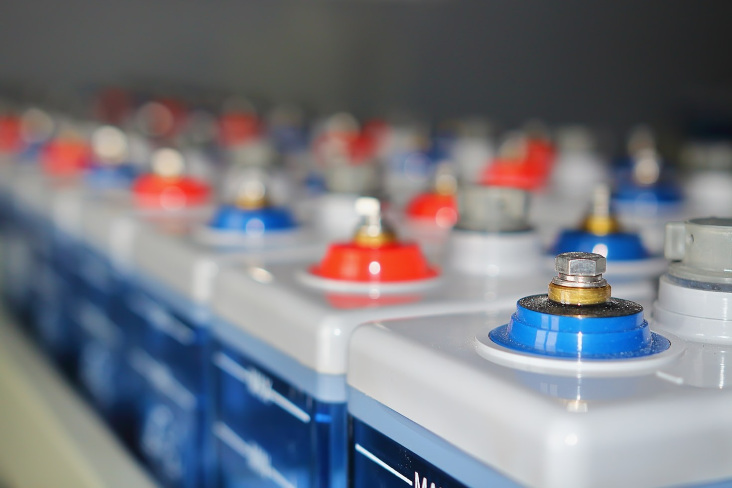 Understanding The Benefits Of Residential Batteries
